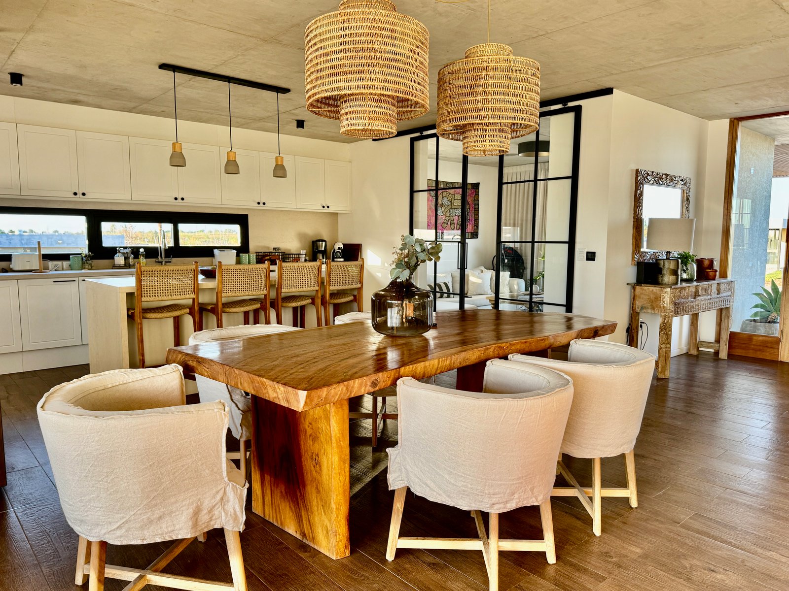 Comedor integrado con cocina